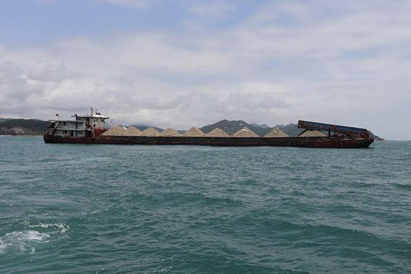 運輸時長縮短20% 船運成本降低50%!開啟“糧出砂進”江海直達物流大循環模式